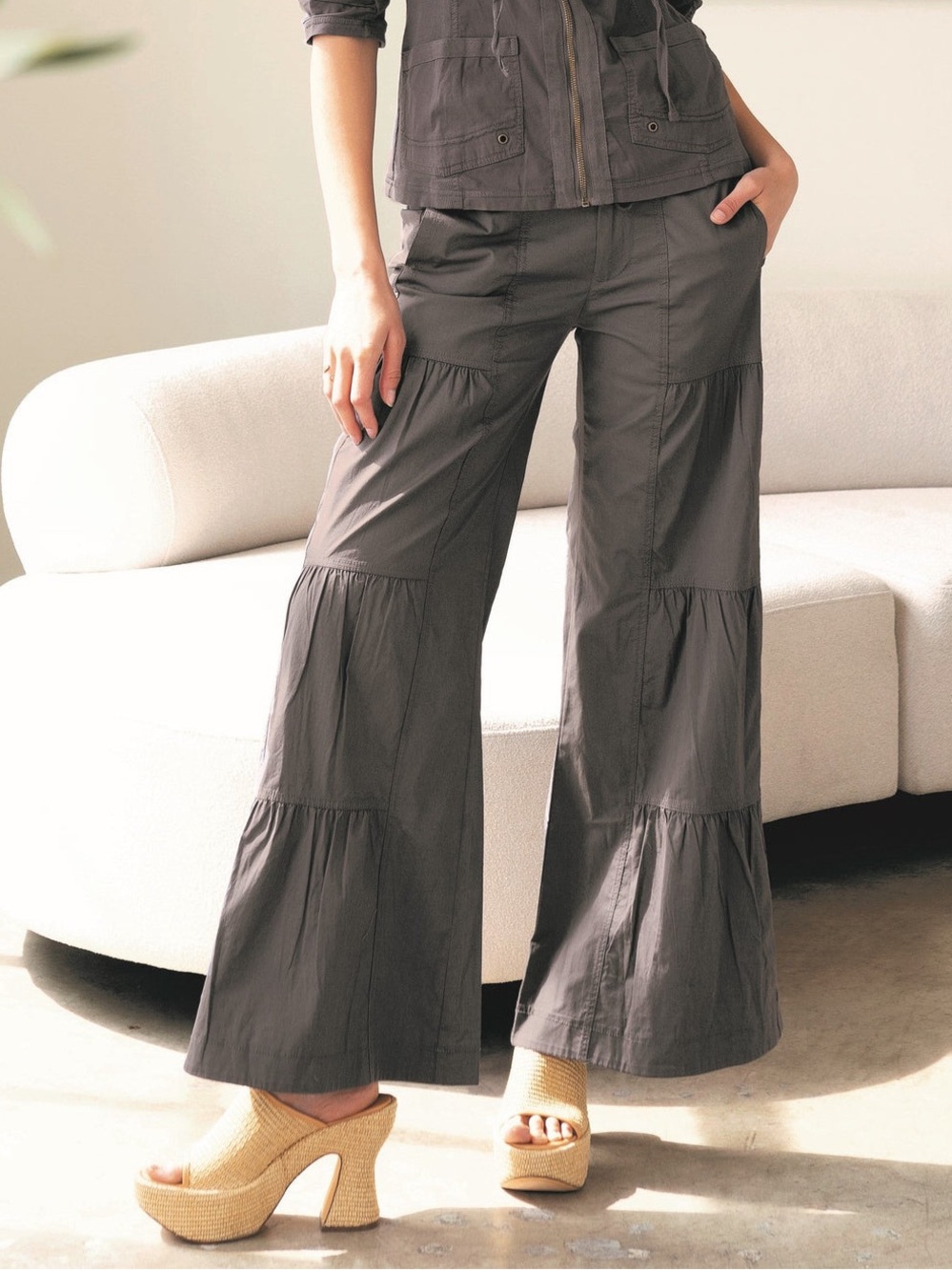 XCVI Wearables Terraced Tiered Wide Leg Pants Lagenlook Artsy In Gray Size M